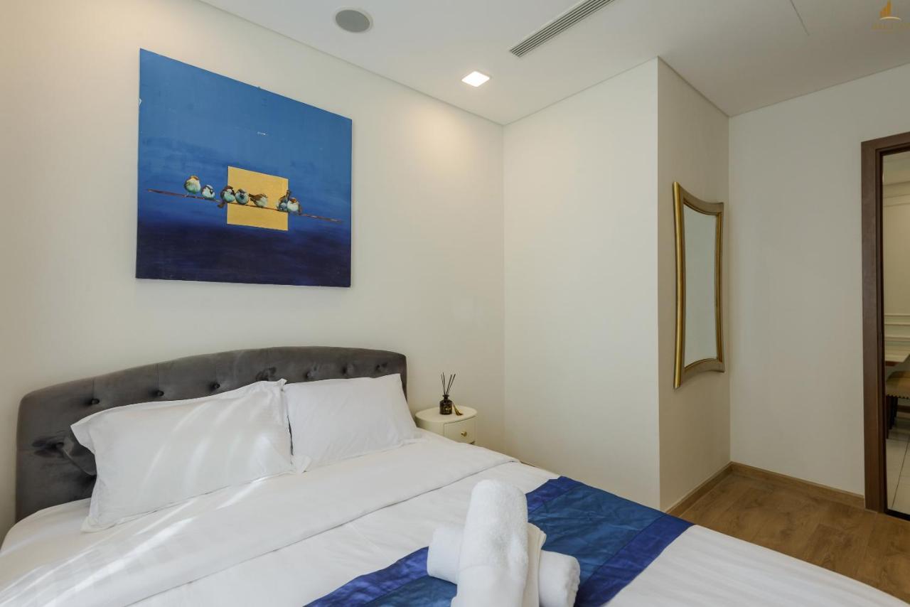 Hilton Residence - Landmark 81 Vinhomes Central Park Ho Chi Minh City Exterior photo